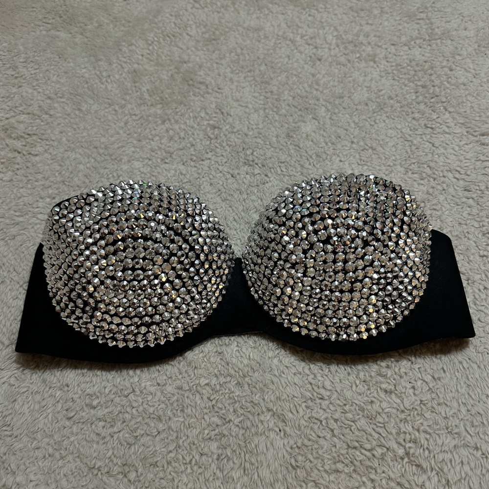 AKIRA Rhinestone Diamond Bra